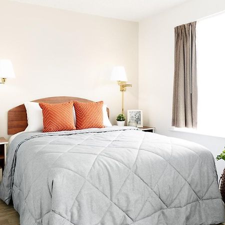 Intown Suites Extended Stay Greensboro Nc - Lanada Buitenkant foto