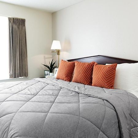 Intown Suites Extended Stay Greensboro Nc - Lanada Buitenkant foto