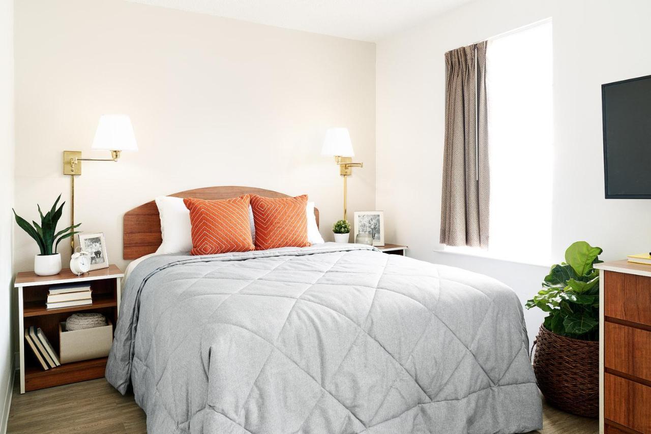 Intown Suites Extended Stay Greensboro Nc - Lanada Buitenkant foto