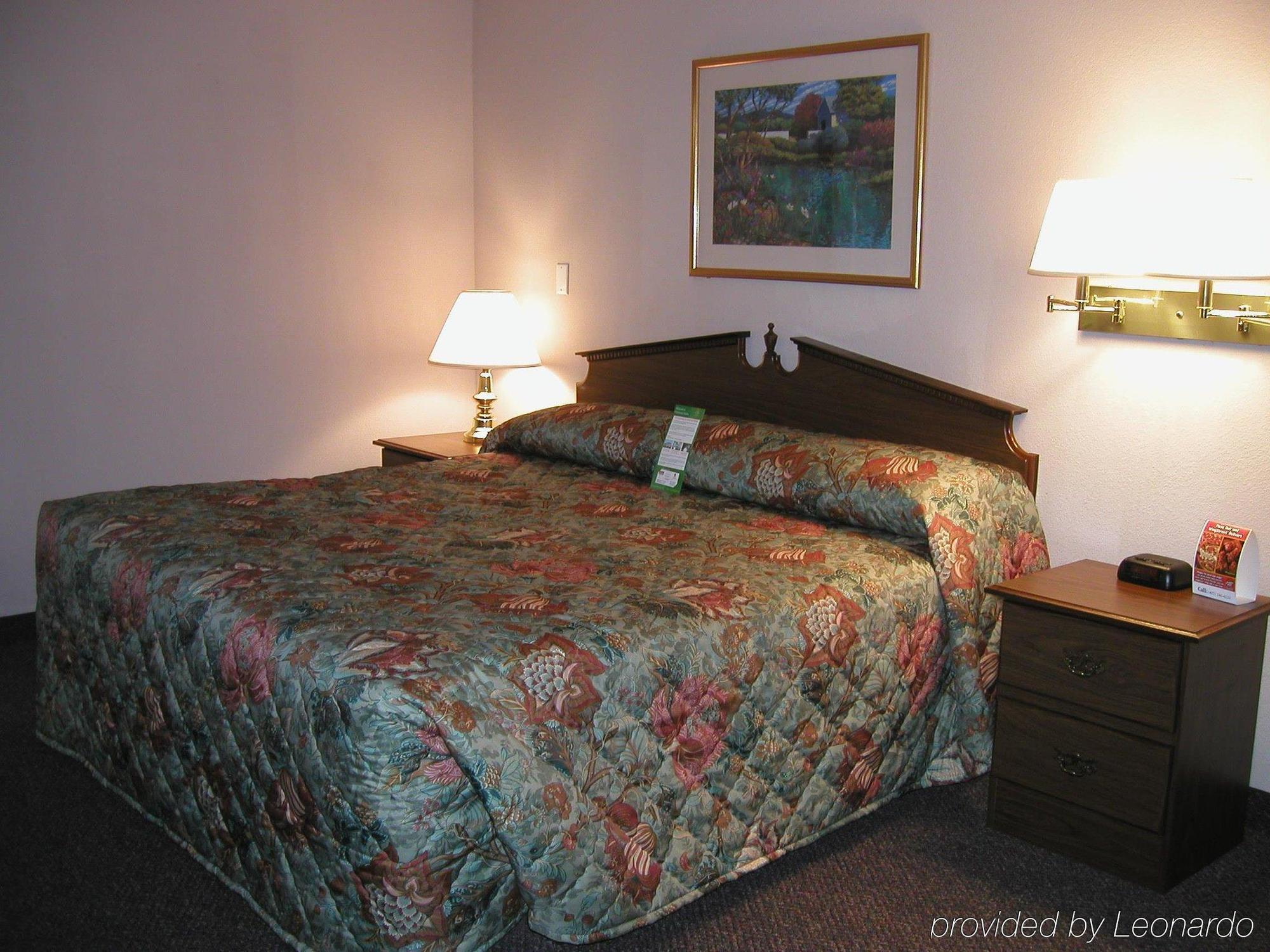 Intown Suites Extended Stay Greensboro Nc - Lanada Kamer foto