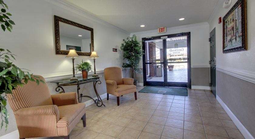 Intown Suites Extended Stay Greensboro Nc - Lanada Interieur foto