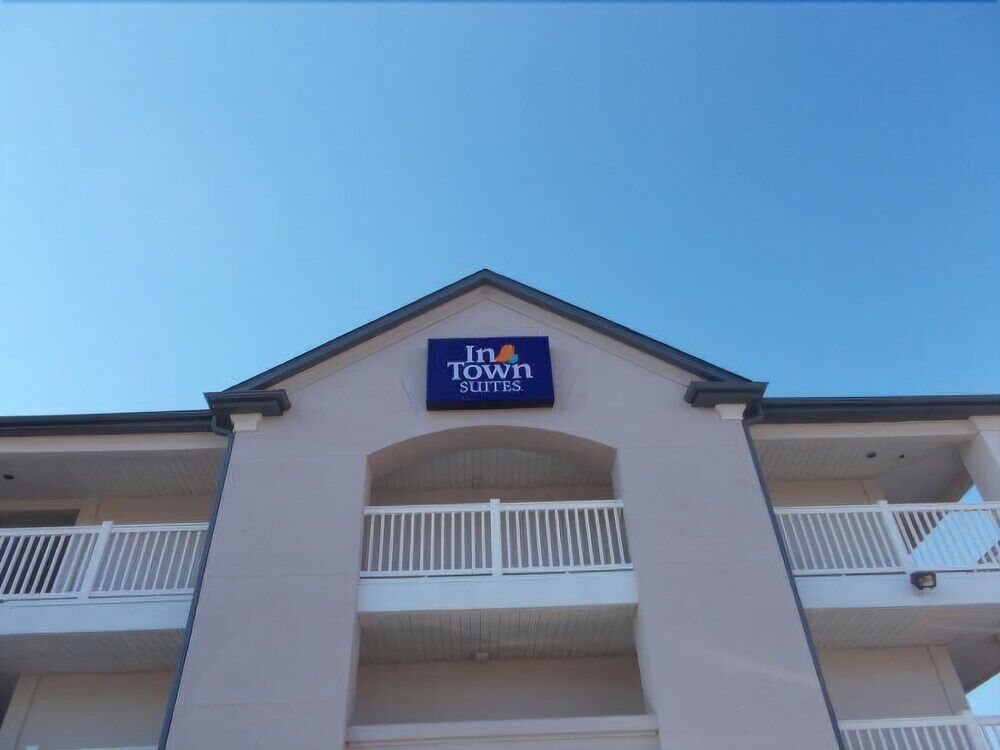 Intown Suites Extended Stay Greensboro Nc - Lanada Buitenkant foto